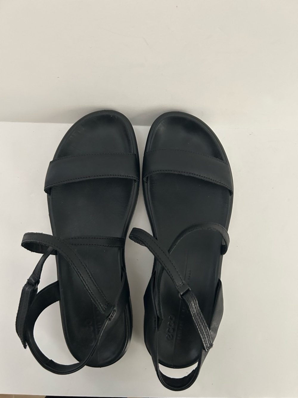 Ecco Flowt LX Black Strappy Leather Sandals | Size 9